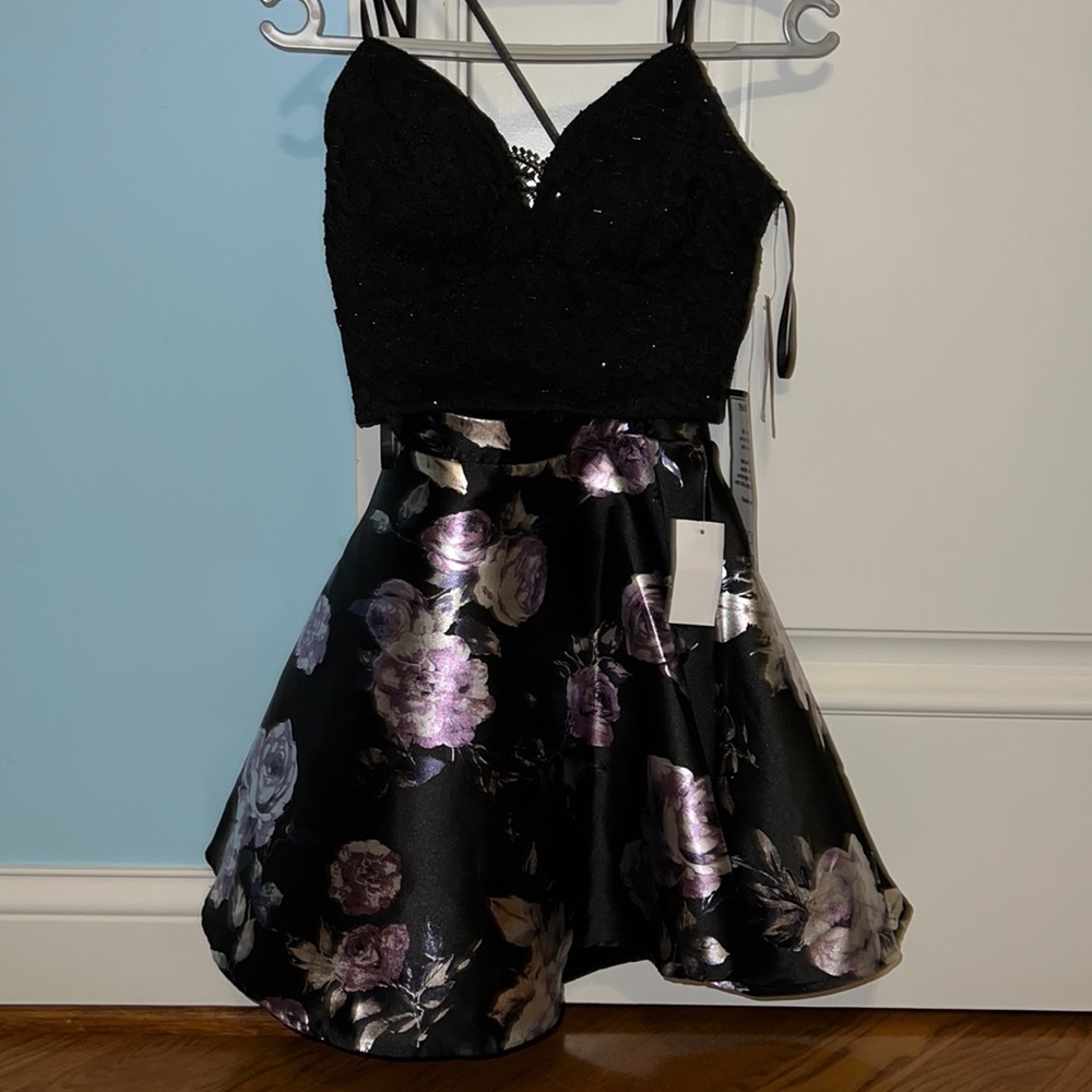 hoco/mini dress, 2 piece, adjustable straps black sparkly top